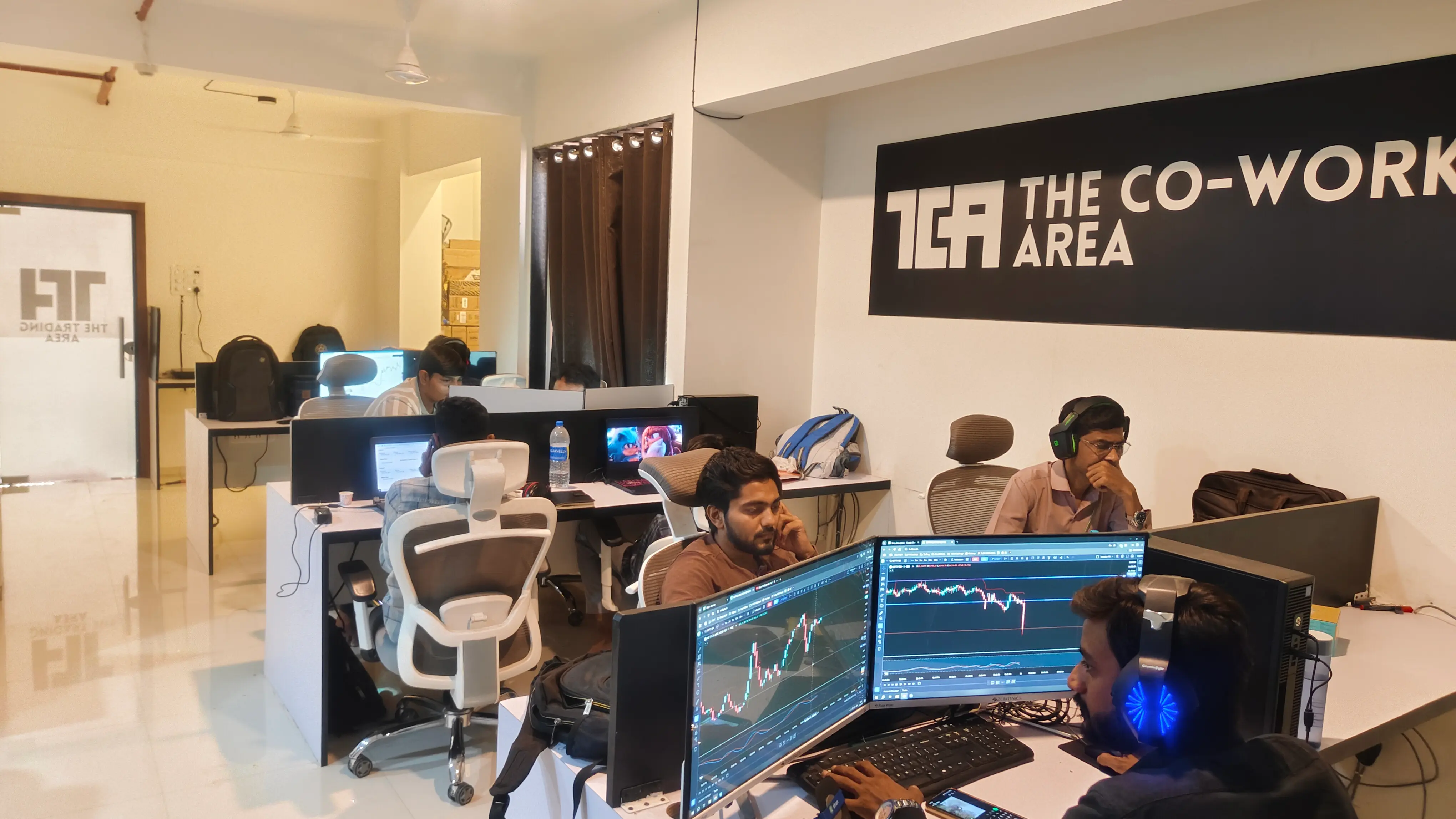 Shared workspace with fast internet